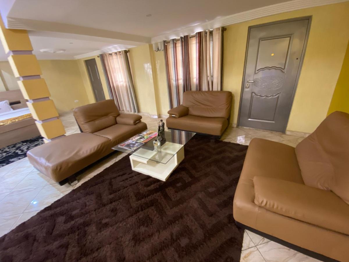 Bays Lodge, Акра Екстериор снимка