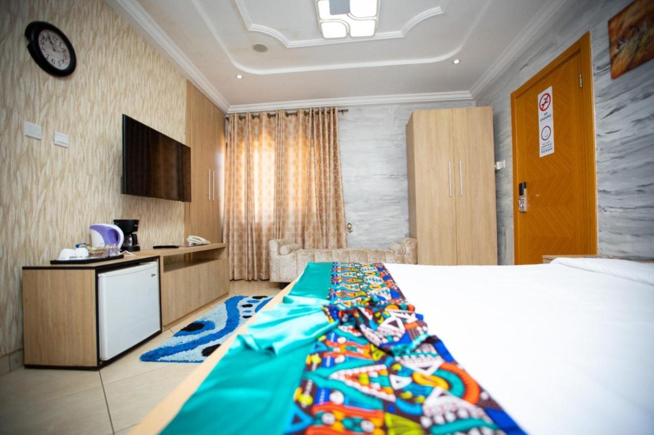 Bays Lodge, Акра Екстериор снимка