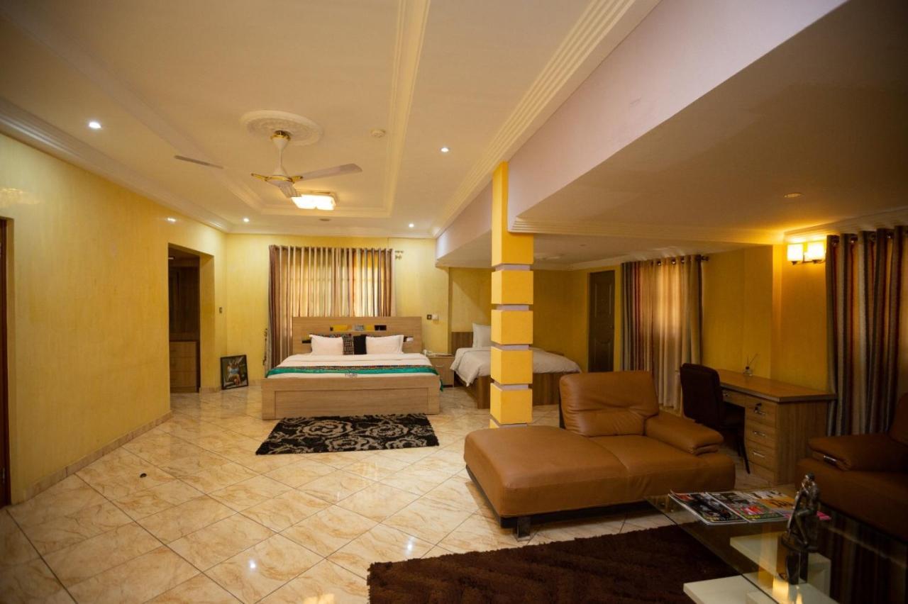 Bays Lodge, Акра Екстериор снимка