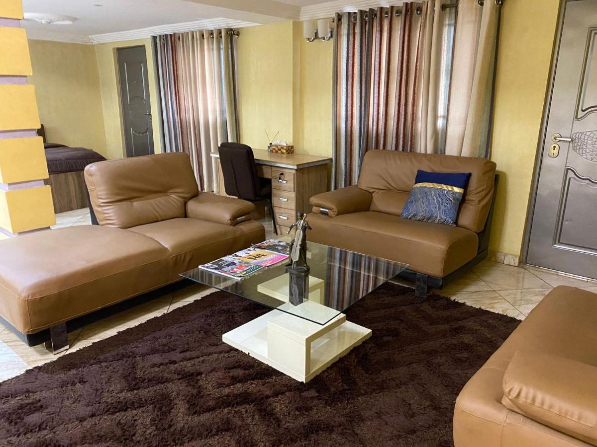 Bays Lodge, Акра Екстериор снимка